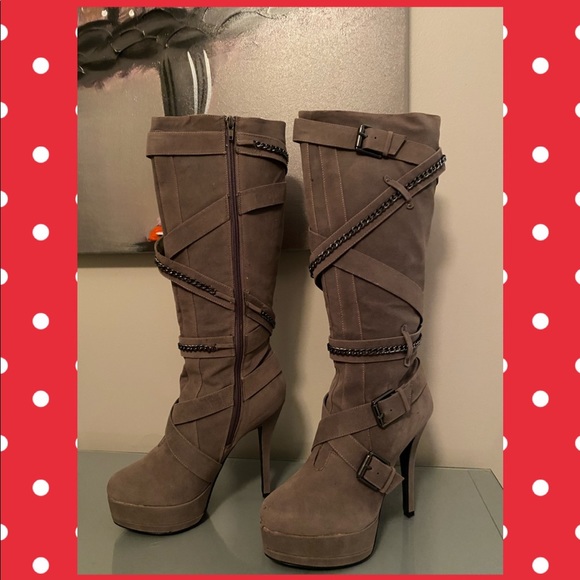 Belted & Chain Stiletto Suede Boot 👢 - Picture 9 of 16